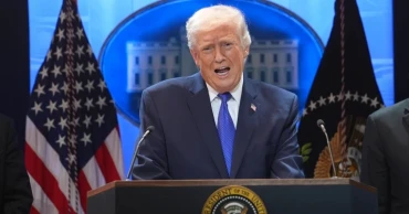 আদালতের রায়ের পরও শুল্ক বাড়িয়ে ১৫ শতাংশ করার ঘোষণা ট্রাম্পের