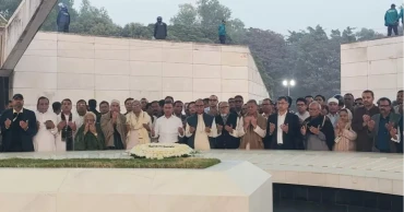 বাবার কবর জিয়ারত করলেন তারেক রহমান, জানালেন শ্রদ্ধা