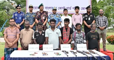 কোস্টগা‌র্ডের কা‌ছে সুন্দরব‌নের ৭ ডাকাত সদস্যের আত্মসমর্পণ