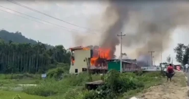 কক্সবাজারে রিসোর্টে আগুন: মালিকসহ ২৩ জনের বিরুদ্ধে মামলা