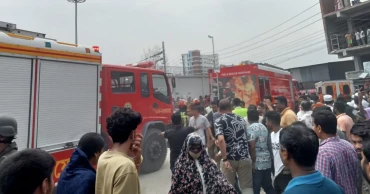 উত্তরায় বিমান বাহিনীর প্রশিক্ষণ বিমান বিধ্বস্ত