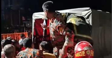 কুড়িগ্রামে ট্রাক-মাইক্রোবাস সংঘর্ষ, নিহত ৩