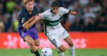 Barcelona kicks off La Liga title defense with Elche rout
