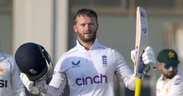 England stumbles to 239-6 after Duckett hits robust ton in 2nd test against Pakistan