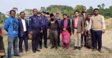 Illegal sand extraction: 6 trucks, excavator seized in Jashore; operator fined Tk 1 lakh