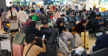 Indonesia keeps several airports closed as volcanic eruption weakens