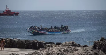 Spain plans to legalise 500,000 undocumented migrants