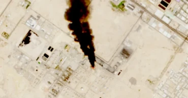 Saudi Arabia says two airports hit as Yemen fighting intensifies