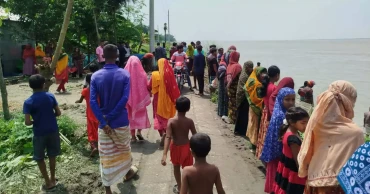 Child missing after sand-laden vehicle falls into Padma in Kushtia