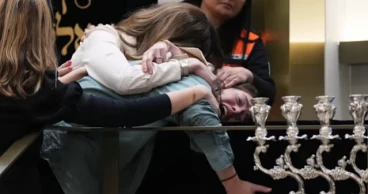 Grief and anger as funerals begin for victims of Australian antisemitic mass shooting