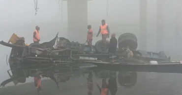 2 killed as truck plunges into Jhenaidah River