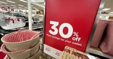 Experts share strategies to cut holiday spending