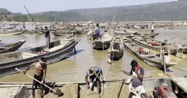 Sand extraction halted for ten days to free up labour for Boro harvest in Sunamganj