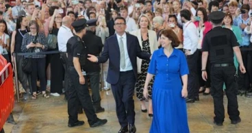 Andy Burnham emerges as frontrunner in UK Labour leadership race amid leadership transition