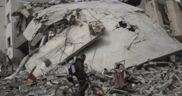 Israel bombs tent housing journalists in Gaza; kills 2 ,wounds 7