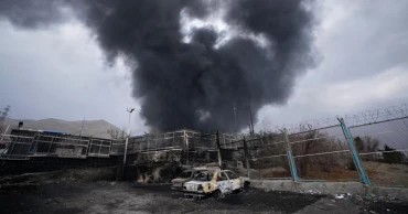 Global oil prices jump above $100 amid Iran war supply fears