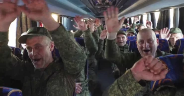 Russia and Ukraine swap hundreds more prisoners hours after a massive attack on Kyiv