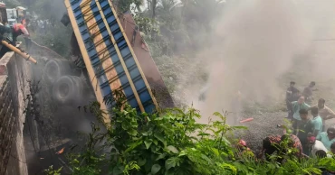 Two killed in Kushtia truck plunge