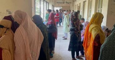 Mother, daughter among 3 killed in Pabna road crash