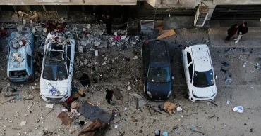 Israeli strikes kill 30 in Gaza amid ceasefire push