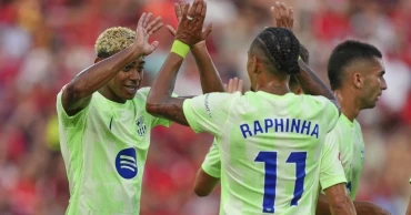 Raphinha, Yamal strike as Barcelona cruise past nine-man Mallorca in La Liga opener