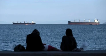 10 feared dead after Turkish cargo ship sinks off Istanbul following collision