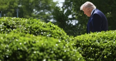 Trump threatens sanctions against buyers of Iranian oil after US-Iran nuclear talks are postponed