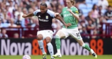 Newcastle held to a 0-0 draw at Aston Villa in Premier League opener as striker Isak misses out