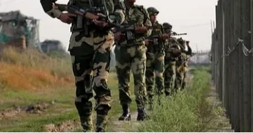 BSF accused of beating Bangladeshi farmer to death at Chapainawabganj border