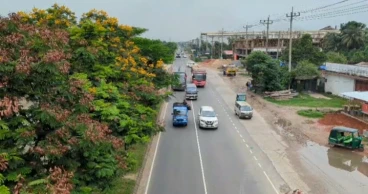Traffic flow remains largely normal on 105km Cumilla stretch amid Eid rush
