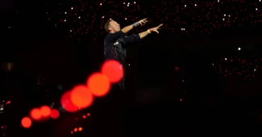 Coldplay 'KissCam' saga sparks debate on privacy in public spaces