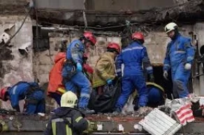 Russian attack on Kyiv kills one ahead of Zelenskyy–Trump talks