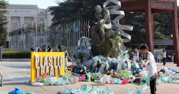 Artist covers UN sculpture with plastic waste during plastic treaty talks