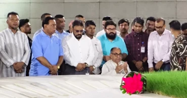 Mirza Abbas pays tribute to Zia, Khaleda at their graves