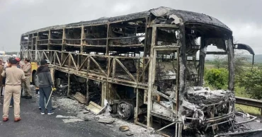 25 killed as bus catches fire after collision in India