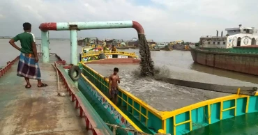 Sand lifting from Meghna riverbanks threatens embankment, irrigation project in Chandpur