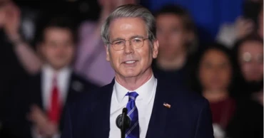 US sanctions 4 Venezuelan oil firms and 4 tankers over Maduro links