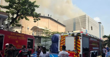 16 firefighting units battle blaze at Drug International factory in Tongi
