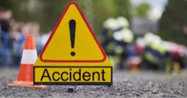 Man killed as covered van hits truck in Dinajpur