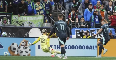 Jordan Morris becomes Seattle's all-time goals leader, Sounders beat LAFC 5-2