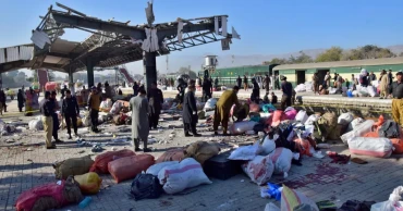 Death toll rises to 17 in a powerful bombing at a Quetta rail station in southwestern Pakistan