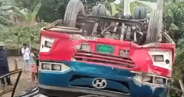 One dead, 15 injured in Dinajpur bus accident