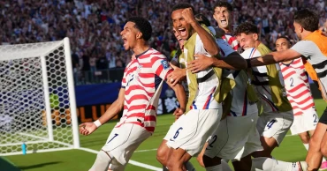 US beats Bosnia-Herzegovina 2-0 to reach World Cup round of 16