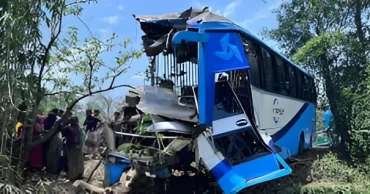 4 dead as 2 buses collide in Chattogram