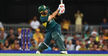 Maxwell's power-hitting, Australia pace flatten Pakistan in T20I