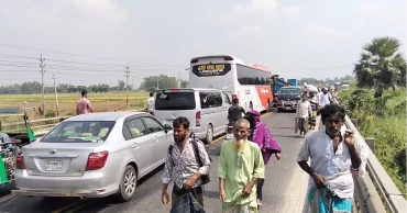 Two killed as bus hits auto-rickshaw in Manikganj