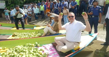 US Ambassador explores Bangladesh’s floating guava market