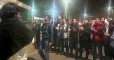 DU students protest over professor's Facebook post insulting Islam, July-August martyrs