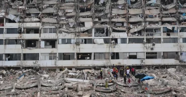 Search for Venezuela earthquake survivors continues as humanitarian crisis deepens