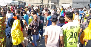 Commuters suffer as RMG workers continue Dhaka-M’singh highway blockade